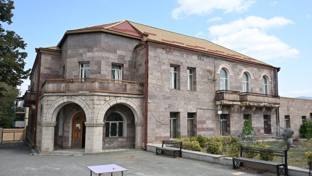SON DƏQİQƏ: Xankəndidə qondarma rejimin bu binası da sökülür – FOTO/VİDEO