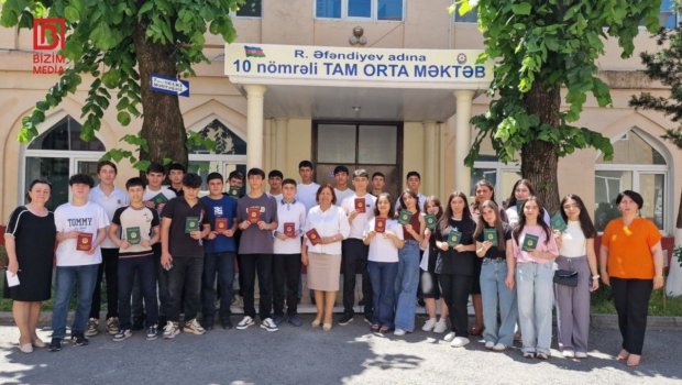 Bu sinifin bütün məzunları tələbə adını QAZANDI