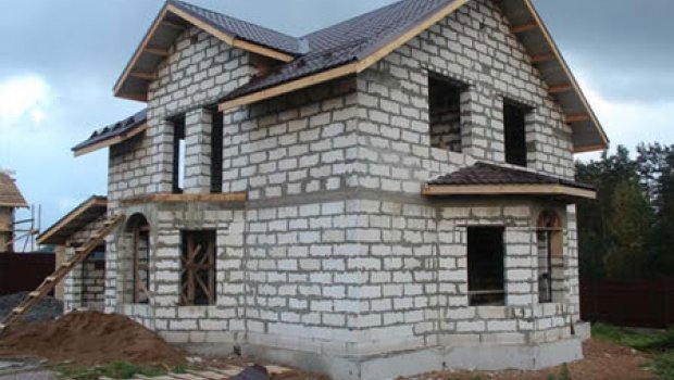 Gəncədə ev uçqu - 1 ölü, 3 yaralı var