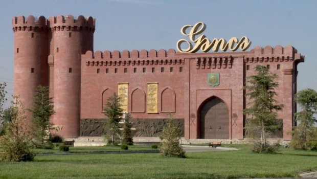 Gəncədə sərxoş kişi mağazaya silahlı BASQIN ETDİ