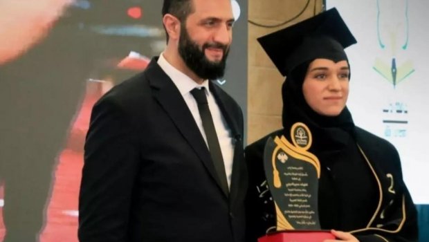 Suriya Prezidenti diplomu həyat yoldaşına özü təqdim etdi