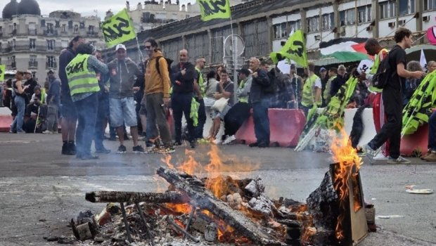 Fransada iğtişaşlar: 675 nəfər tutuldu, 34 polis YARALANDI - VİDEO