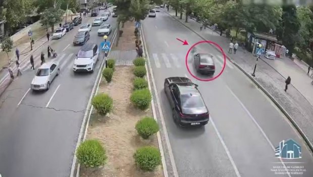 Bakıda DƏHŞƏTLİ QƏZA: Keçiddən keçən piyadanı maşın vurdu – ANBAAN VİDEO