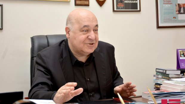 Çingiz Abdullayev: "Bilir ərinin ikinci ailəsi var, deyir ki, nə olsun?"