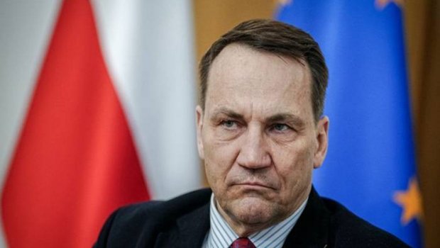Sikorski: Polşa hava məkanına girən PUA-larda partlayıcı olmayıb