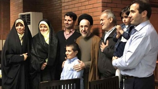 Pezeşkianın özü və ailəsi haqda YENİ BİLGİLƏR - Atası da, anası da türkdür