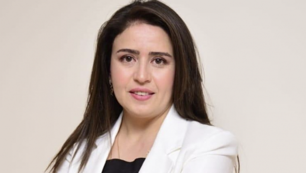 Direktor əməkdaşdan işdən çıxmağı tələb edir?