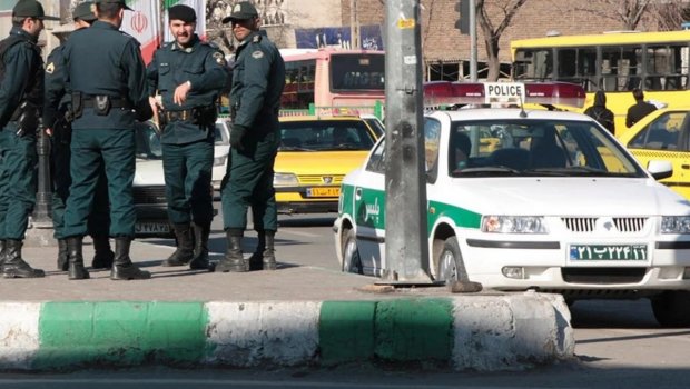 İranda polis maşınına silahlı hücum – 2 ölü, 1 yaralı var