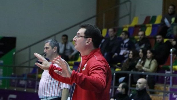 Azərbaycan klubu baş məşqçi ilə müqaviləni UZATDI