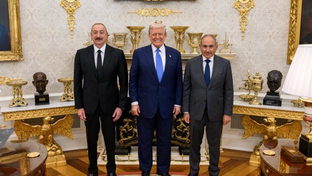 Trampdan Azərbaycanla bağlı növbəti PAYLAŞIM - FOTO