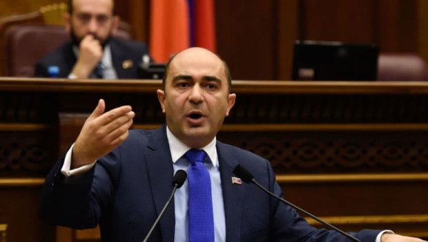 Paşinyan Ağrı dağının təsvirini Ermənistanın gerbindən çıxarır - Edmon Marukyan