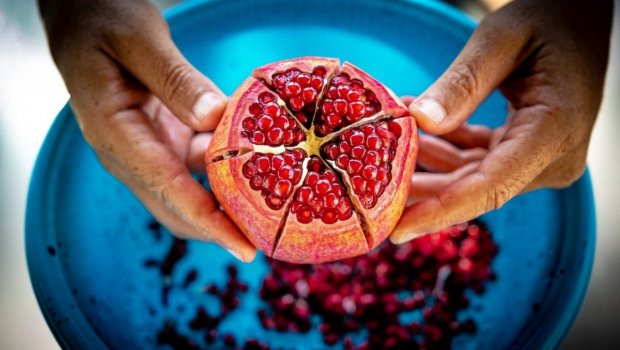 Dizləri, oynaqları ağrıyanlar bu payız meyvəsini YESİN