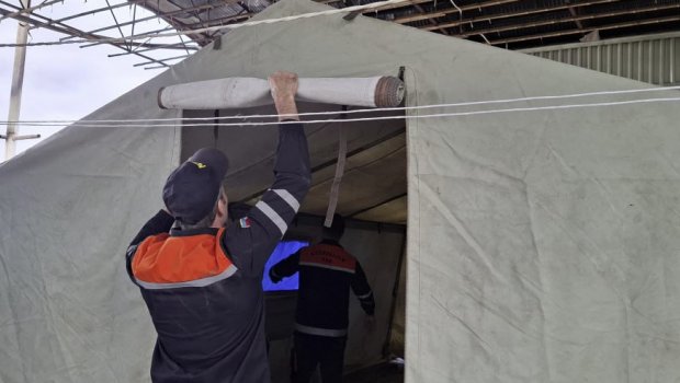 Evi yararsız hala düşən vətəndaş üçün çadır quruldu – FOTO