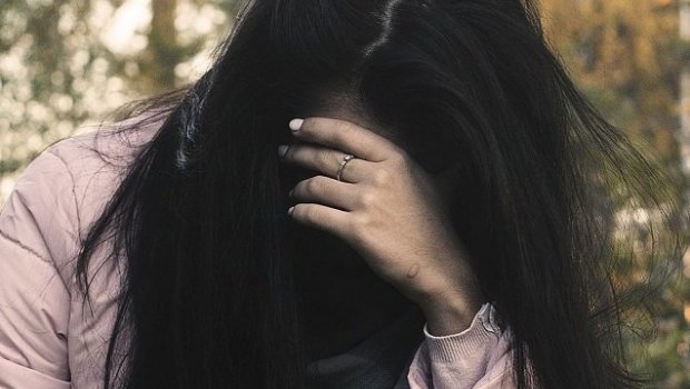 Göygöldə DAVA: Qayınata gəlinini balta ilə vurdu