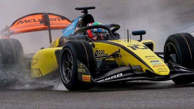 Bakıda Formula 2 yarışının sıralama turu BAŞLADI