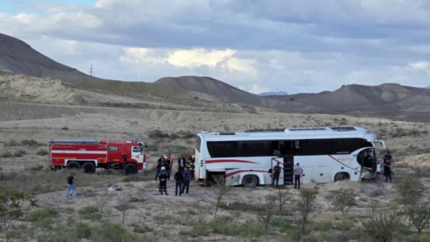 Naxçıvanda avtobus dərəyə aşdı, 15-dən çox sərnişin xəsarət aldı - FOTO