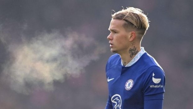 “Çelsi”nin futbolçusu yüngül atlet OLDU