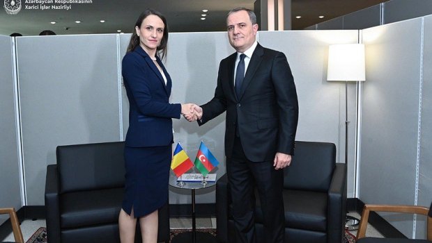 Ceyhun Bayramov ruminiyalı həmkarı ilə Ermənistanla sülh prosesini MÜZAKİRƏ ETDİ - FOTO