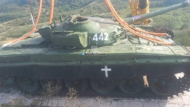 Milli Qəhrəman Albert Aqarunovun vurduğu tankın döyüş meydanından qaçan komandiri VƏFAT ETDİ - FOTO