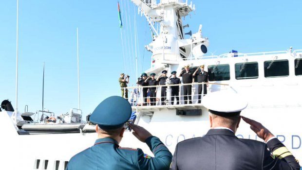 Rusiyanın sərhəd gözətçi gəmisi Bakıya gəldi – FOTO