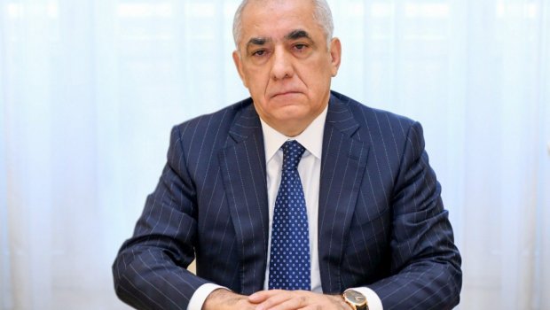 Əli Əsədov nazirləri topladı - FOTO