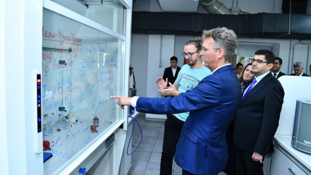 Macarıstanın mədəniyyət və innovasiya naziri ADNSU-da – FOTO