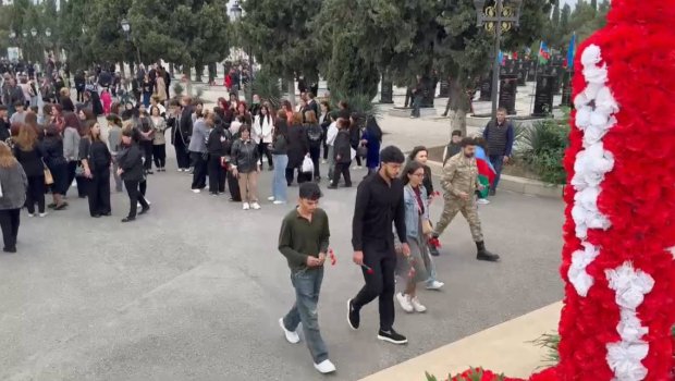 Gəncədə şəhidlərimizin xatirəsi ehtiramla YAD EDİLDİ - VİDEO