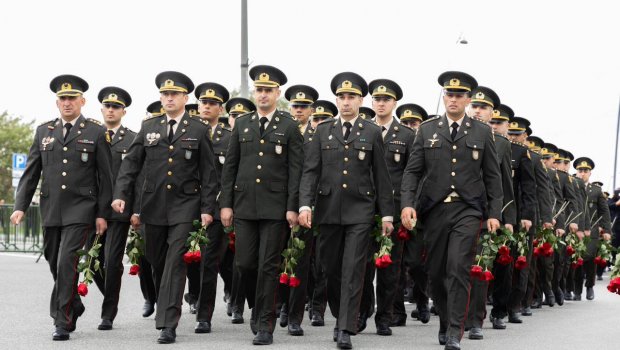 DİN-in hərbi qulluqçuları və polis əməkdaşları Zəfər parkını ziyarət etdilər - FOTO/VİDEO