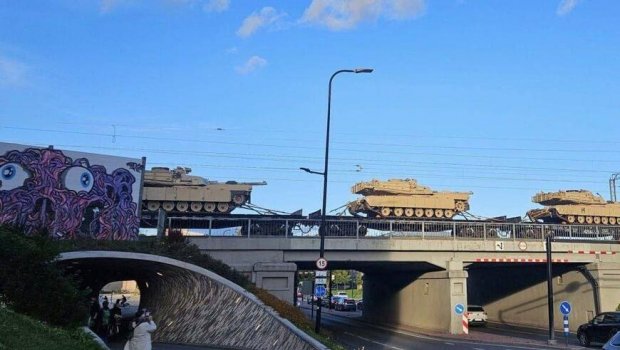 ABŞ tankları Rusiya sərhədinə GƏTİRİLDİ