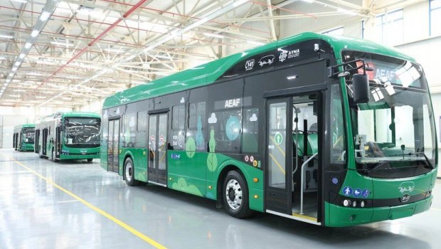 Sumqayıt Sənaye Parkında istehsal olunan ilk elektrik avtobusu "BakuBus"a VERİLDİ - FOTO