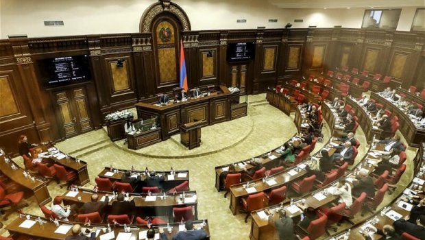Ermənistanda qondarma “erməni soyqırımı”nı inkar edənlərə CƏZA VERİLƏCƏK?