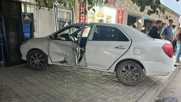 Kürdəmirdə bir küçədə iki qəza olub - FOTO/VİDEO