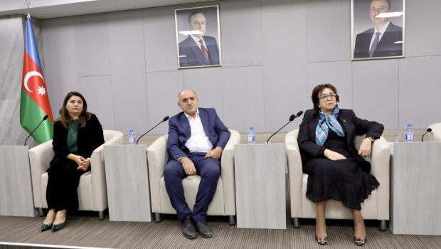 Dövlət İmtahan Mərkəzi ictimaiyyət üçün açıq görüşlərə BAŞLADI - FOTO