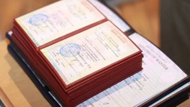 Bakıda "diplom satan"a cinayət işi açıldı
