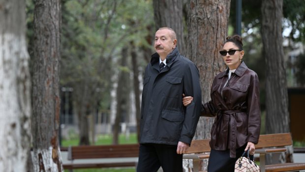 Prezident və birinci xanım Bakıda salınan yeni parkın açılışında – FOTO