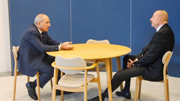İlham Əliyevlə Paşinyanın görüşündə müzakirə olunan MƏSƏLƏLƏR - FOTO