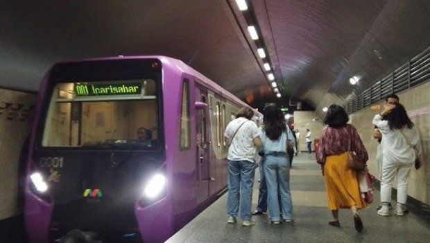 Ötən ay Bakı metrosu ilə 20 milyona yaxın sərnişin daşınıb