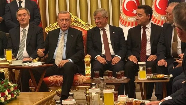 TBMM-də rezonans doğuran FOTOLAR - İllər sonra yanaşı oturdular