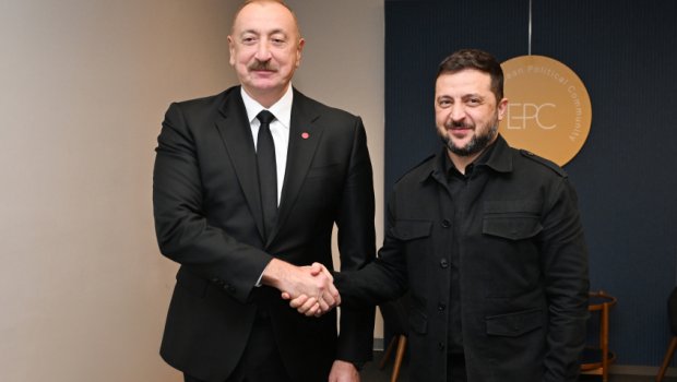 İlham Əliyev Zelenski ilə GÖRÜŞDÜ - FOTO