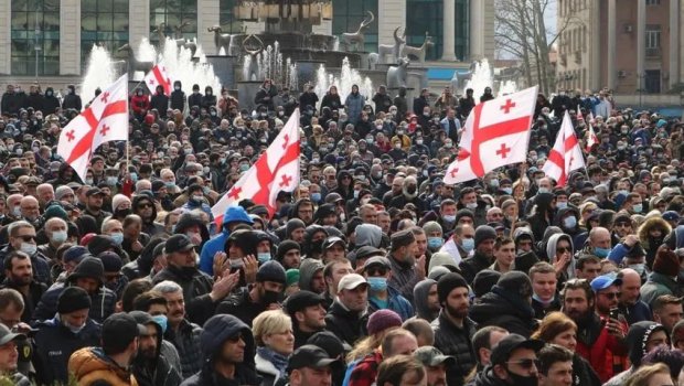 Fırtınadan öncəki SÜKUT – Gürcüstanda yenidən xaos BAŞLAYIR?