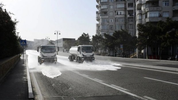 Paytaxtın 555 küçəsi yuyuldu - FOTO