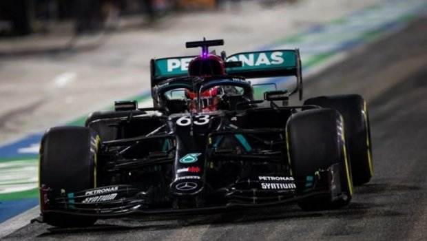Rassel Formula 1 Sinqapur Qran Prisinin qalibi oldu