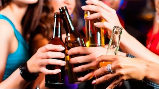 Qadın alkoqolizminin ƏLAMƏTLƏRİ