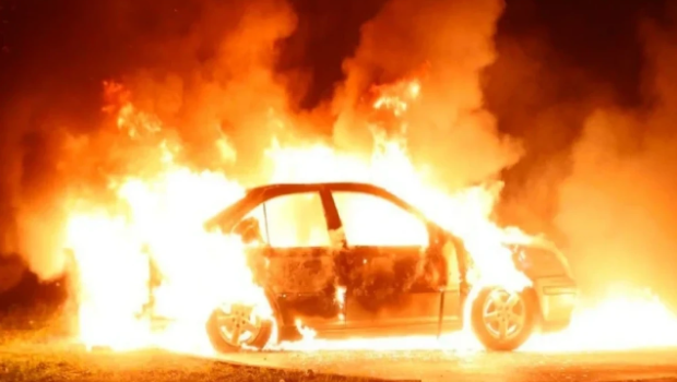 Toydan qayıdan kişi avtomobildə yanaraq öldü - FOTO