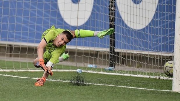 Millimizin qapıçısı Fransa ilə oyunda iştirak etməyəcək