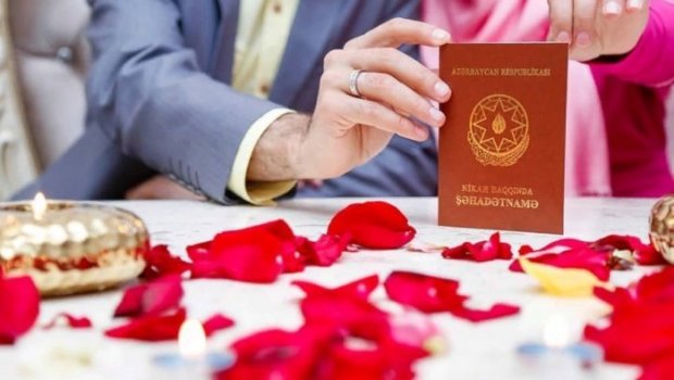 Azərbaycanda nikahların sayı AZALIB