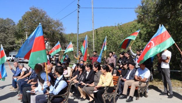 Vəngli kəndində 28 ailəyə evlərinin açarları təqdim olundu - FOTO
