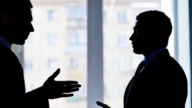 Niyə sözlər bitmədən bıçaq danışmağa başlayır? – Tarixi və psixoloji FAKTORLAR