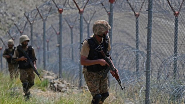 Pakistan ordusu Əfqanıstanla sərhəddə 19 buraxılış məntəqəsini ələ keçirdi
