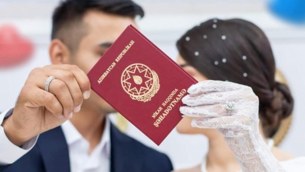 Evlənmək istəyənlərin NƏZƏRİNƏ: Ən məşhur toy tarixi açıqlandı